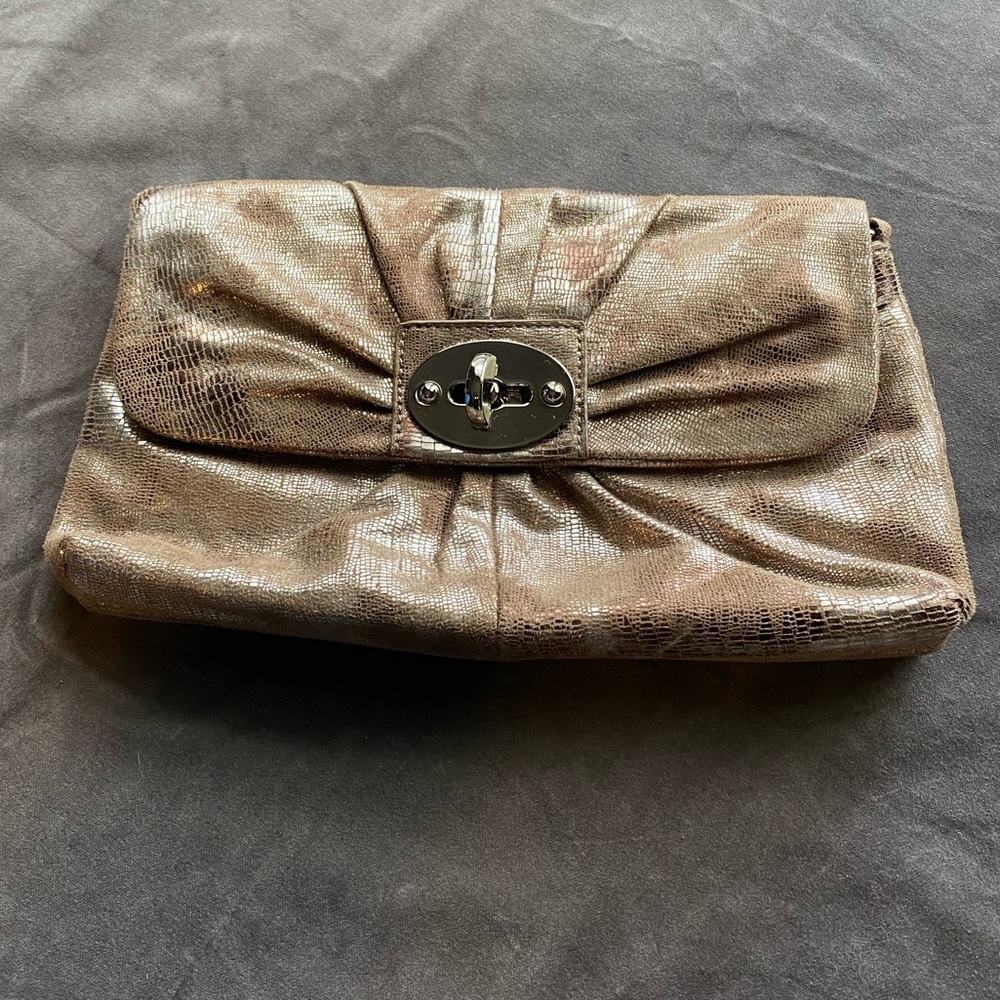 Limited clutch